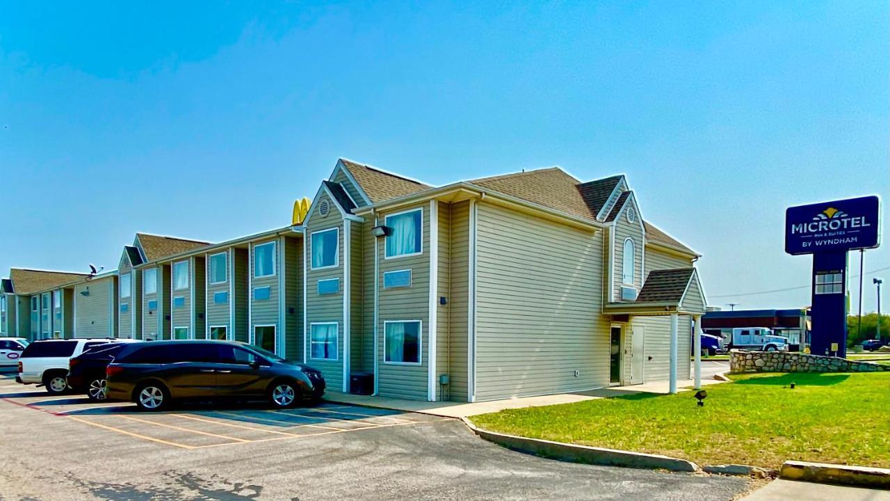Microtel Inn & Suites By Wyndham Ardmore Eksteriør bilde
